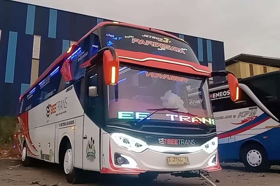 Big Bus Jetbus 3+ SHD - Sewa Bus Pariwisata Beetrans