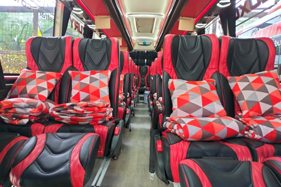 NEW! Medium Bus VIP Legrest - Sewa Bus Pariwisata Beetrans