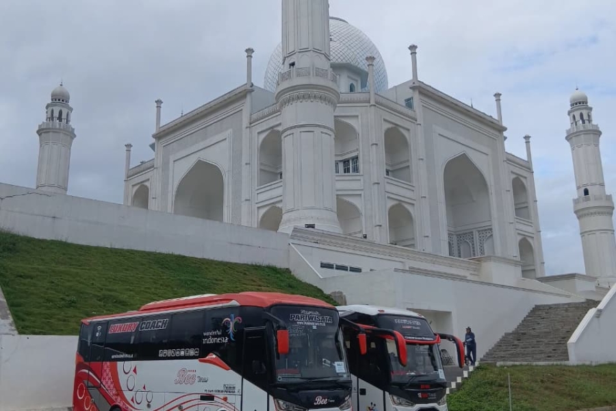 Mewujudkan Perjalanan Spiritual yang Tenang ke Masjid Budi Guna Bogor bersama Beetrans