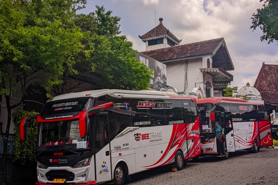 Perjalanan Spiritual Jakarta ke Yogyakarta: Kenyamanan Wisata Religi Bersama Beetrans