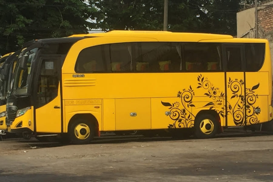 Harga Sewa Bus Medium 2020